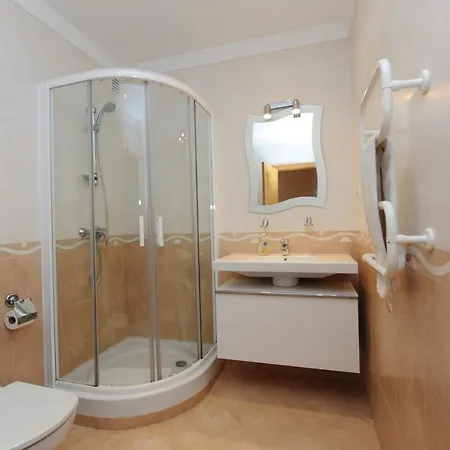 דירה Village, 3br 3ba In *