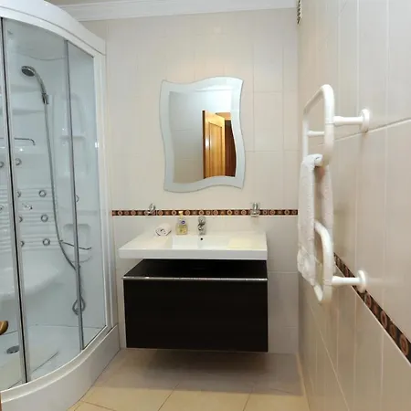 דירה Village, 3br 3ba In וילהמורה