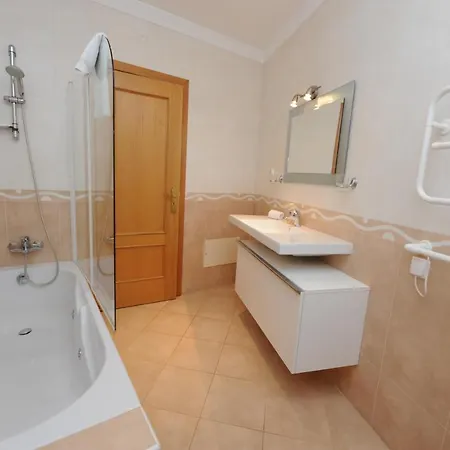 Village, 3br 3ba In וילהמורה