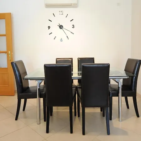 דירה Village, 3br 3ba In