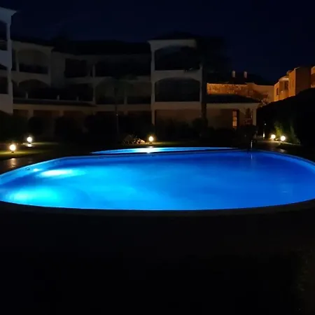 דירה Village, 3br 3ba In *
