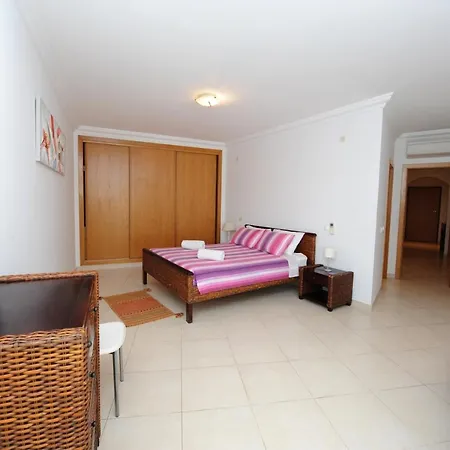 Village, 3br 3ba In Apartment Vilamoura