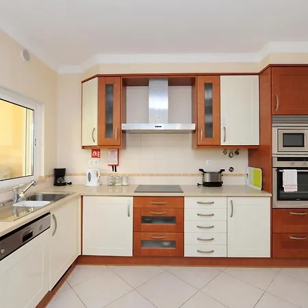 Village, 3br 3ba In וילהמורה